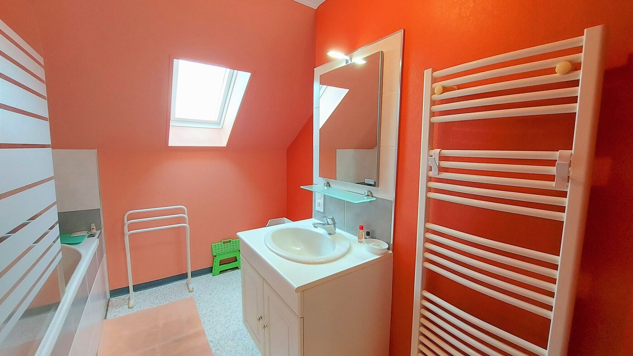 Photo of Bathroom in Oisseau