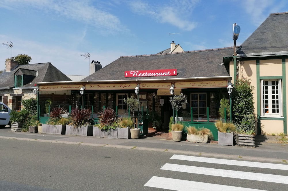 Photo of Outdoor in Craon