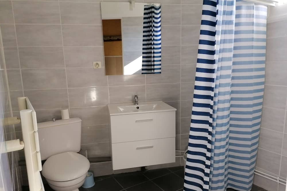 Photo of Bathroom in Craon