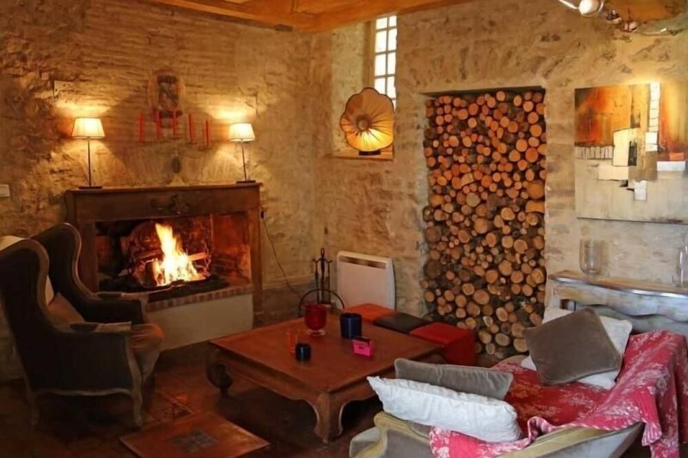 Photo of Livingroom in Chammes