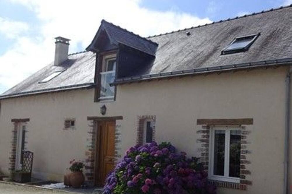 Photo of Outdoor in Marigne-Peuton