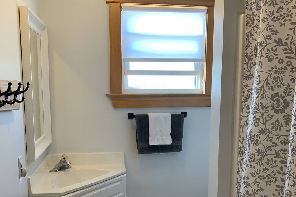 Photo of Bathroom in Queens County
