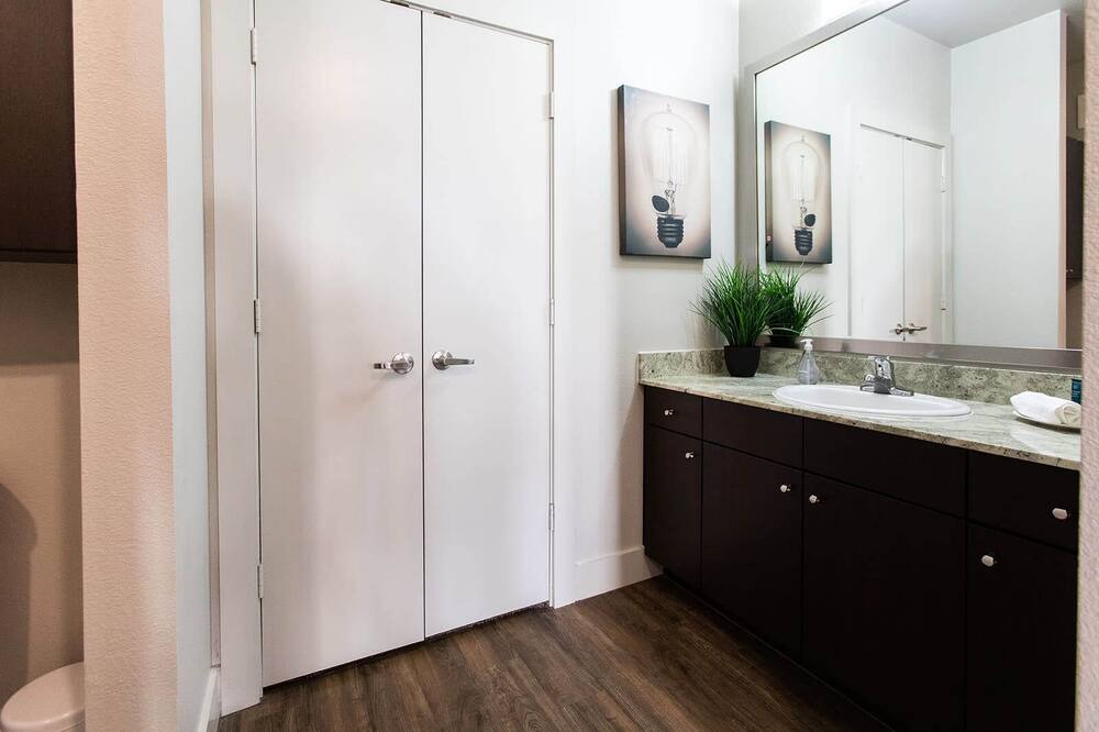 Photo of Bathroom in Knox - Henderson