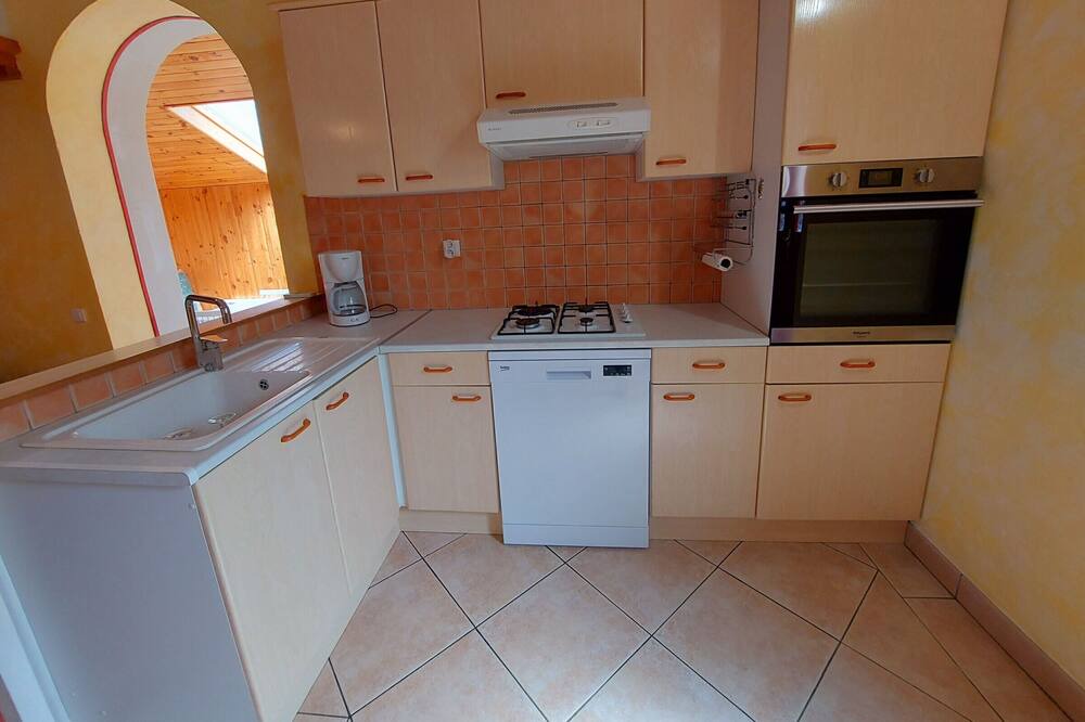 Photo of Kitchen in Montigne-le-Brillant