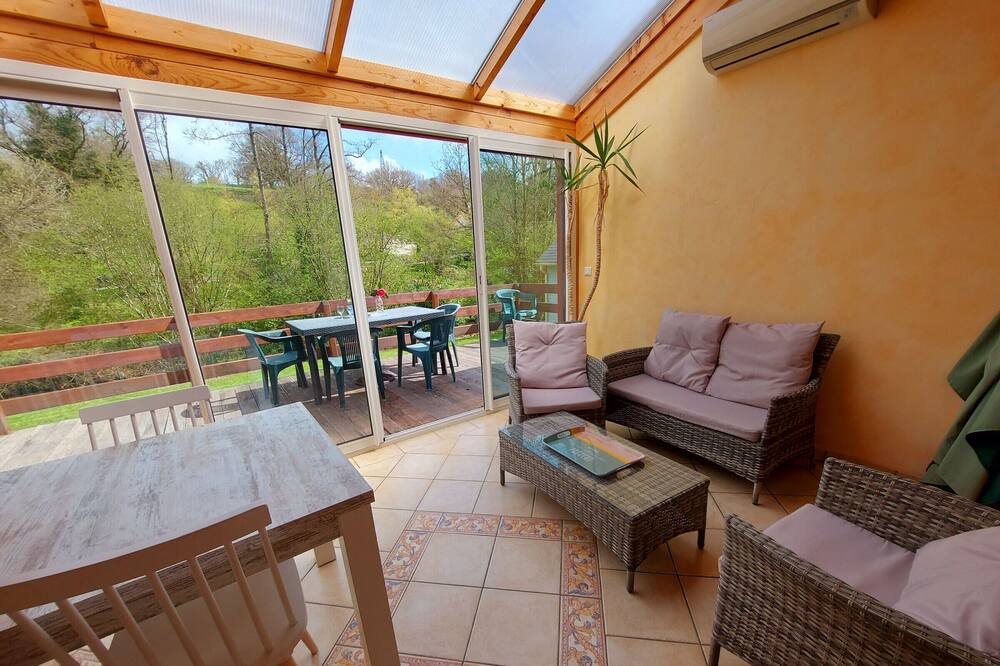 Photo of Patio Balcony in Montigne-le-Brillant