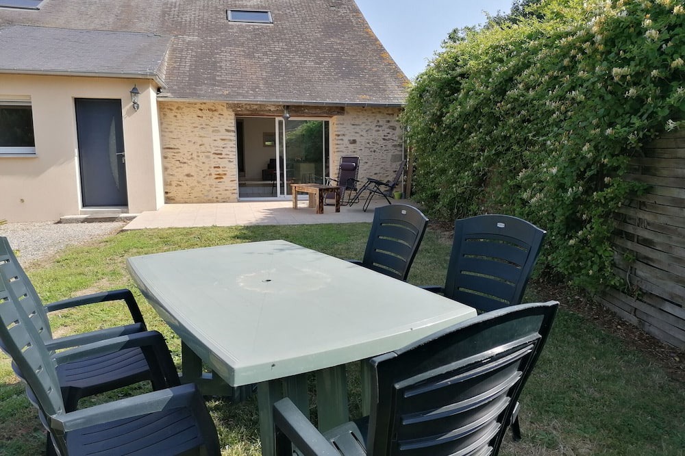 Photo of Outdoor in Cosse-le-Vivien