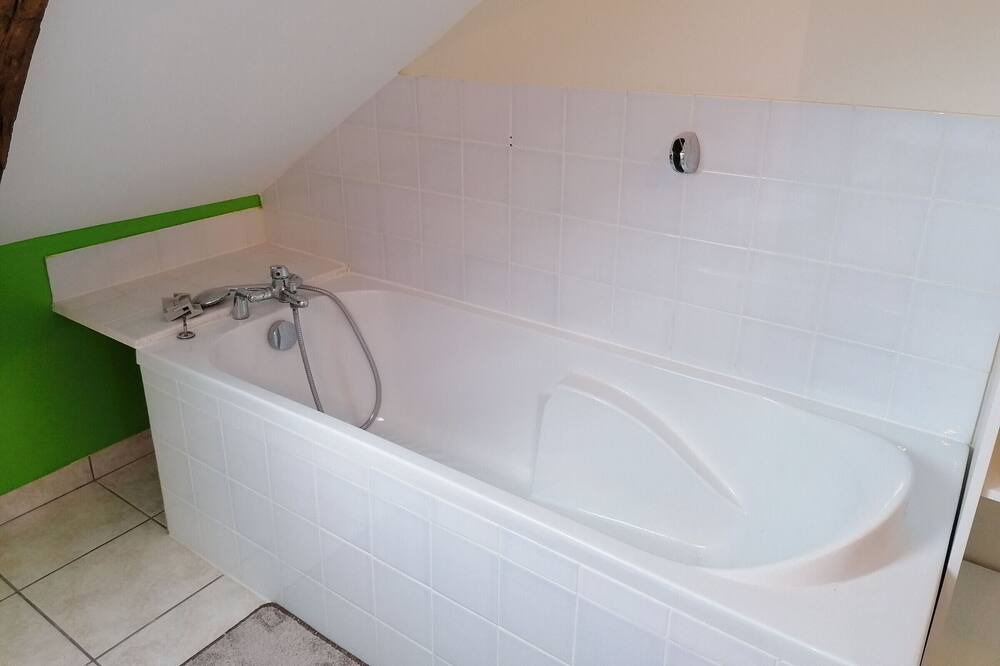Photo of Bathroom in Cosse-le-Vivien