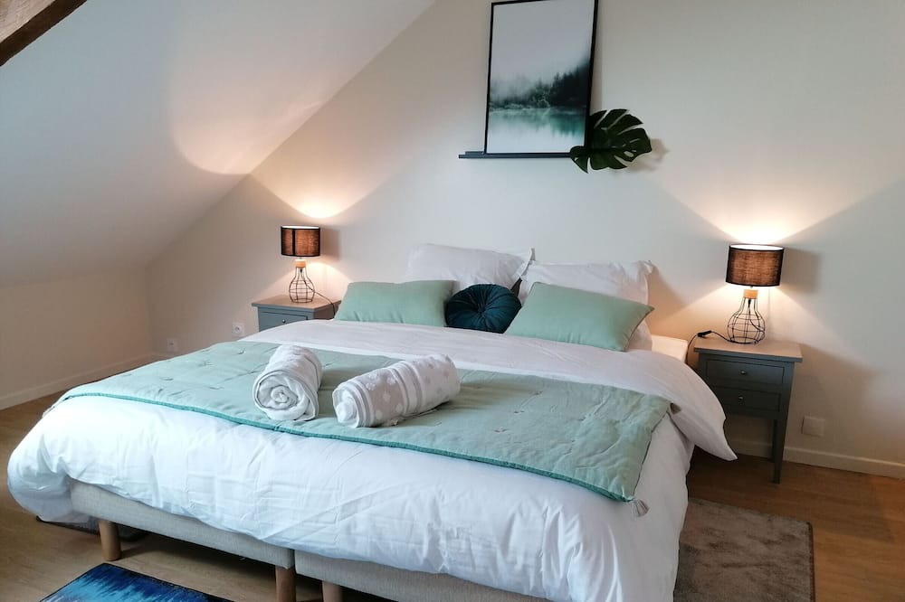 Photo of Bedroom in Cosse-le-Vivien