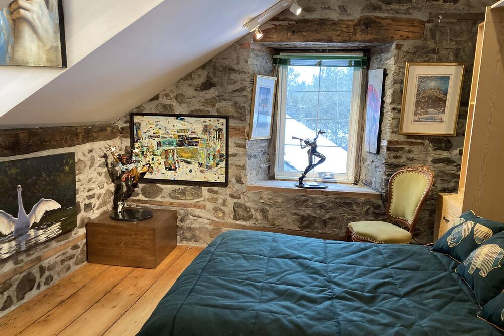 Photo of Bedroom in Magog