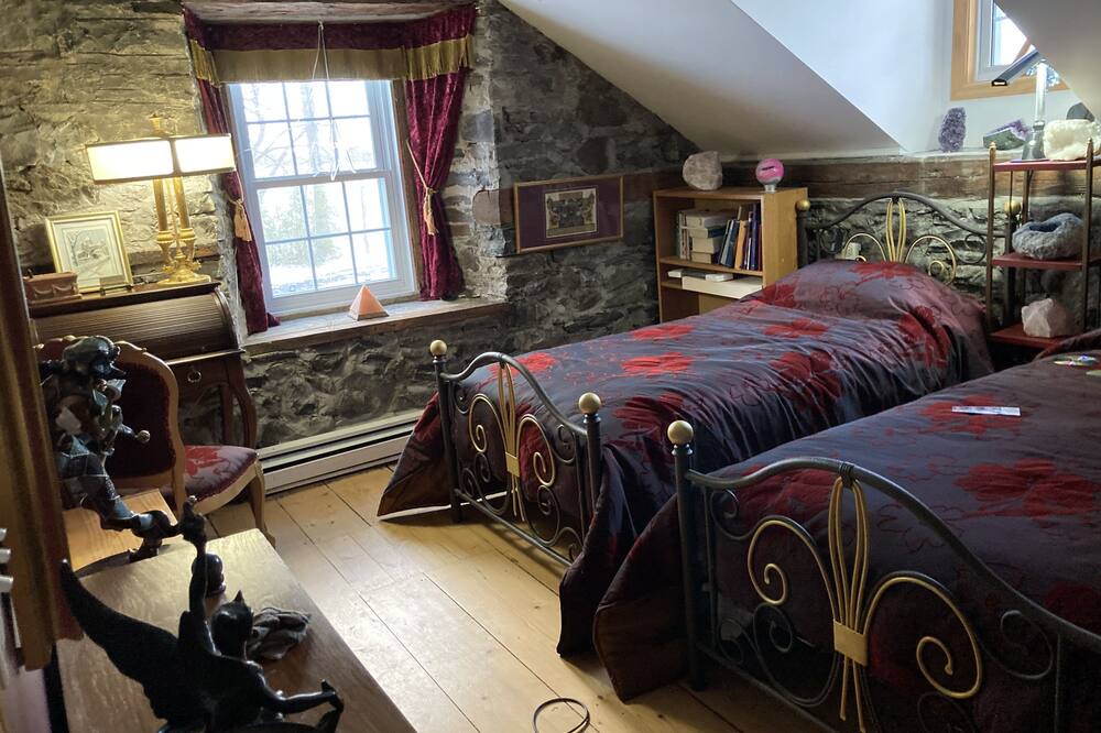 Photo of Bedroom in Magog