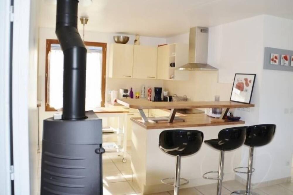 Photo of Kitchen in Auxy