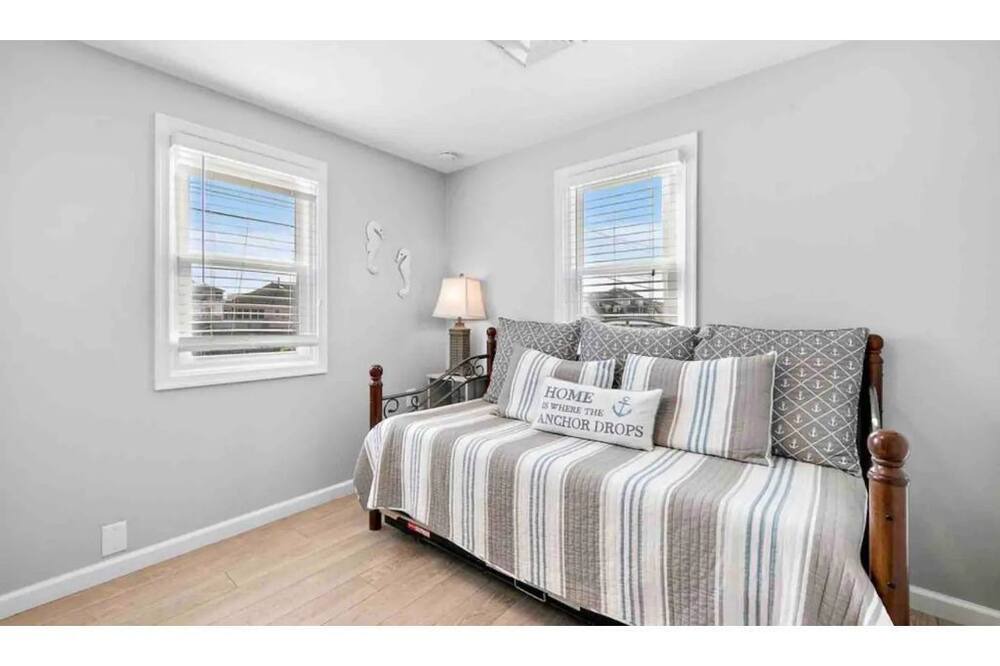 Photo of Livingroom in North Beach Haven