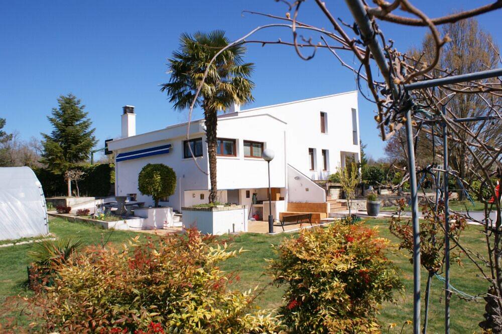 Photo of Outdoor in Berrikano