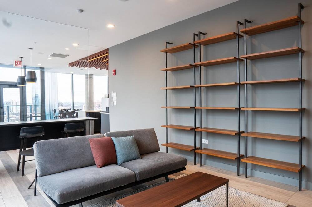 Photo of Livingroom in Lake View East