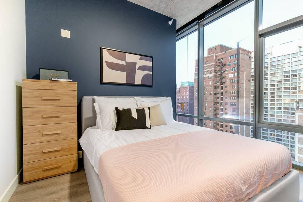 Photo of Bedroom in Lake View East