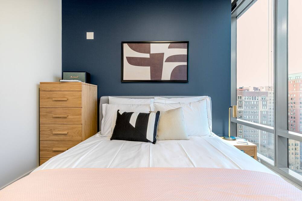 Photo of Bedroom in Lake View East