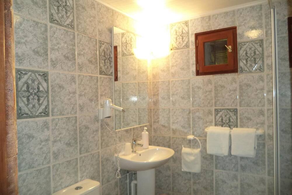 Photo of Bathroom in Saint-Etienne-sous-Bailleul