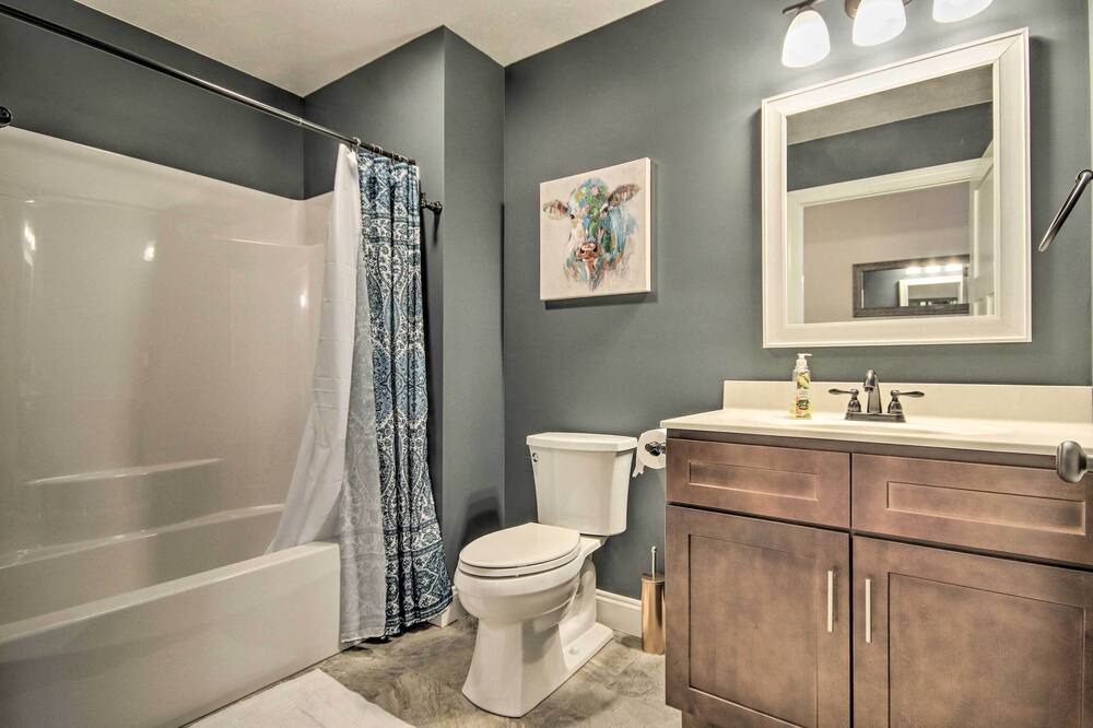 Photo of Bathroom in Massanutten