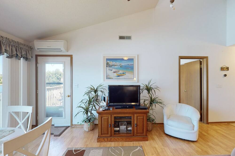 Photo of Livingroom in Osage Beach