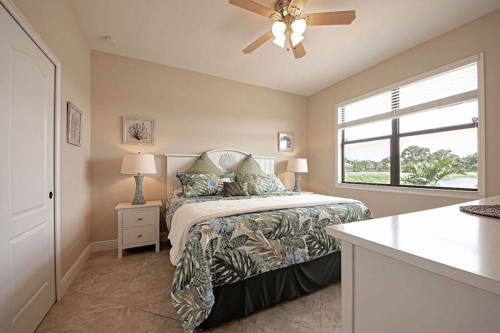 Photo of Bedroom in Rotonda Sands
