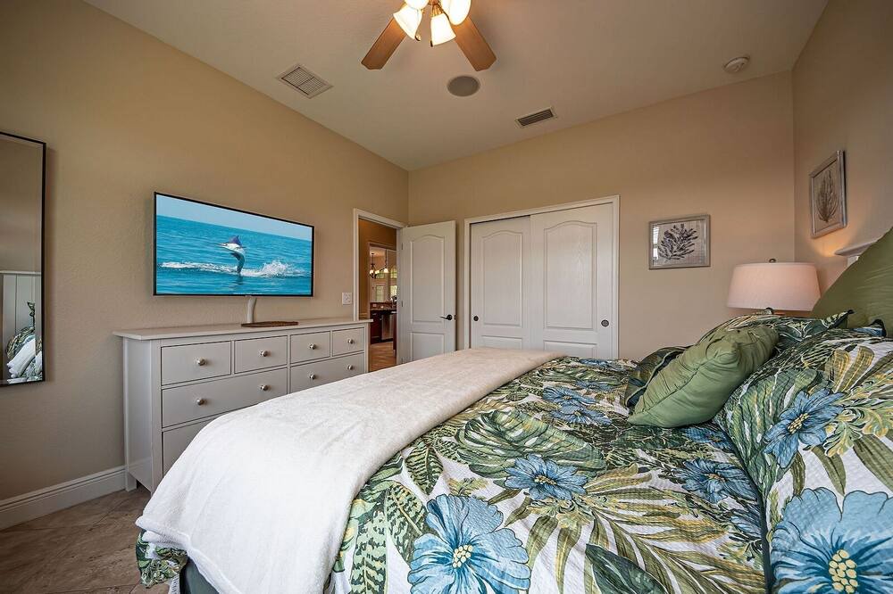 Photo of Bedroom in Rotonda Sands