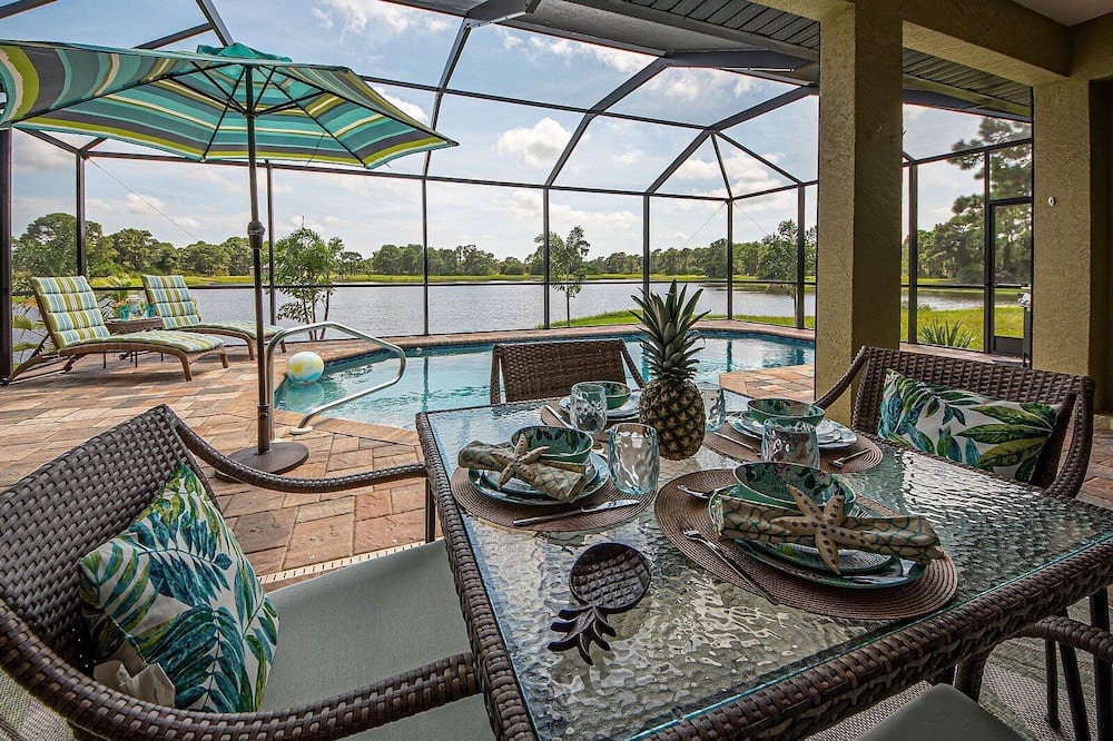 Photo of Patio Balcony in Rotonda Sands