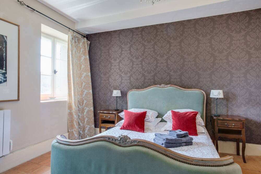 Photo of Bedroom in Villegailhenc