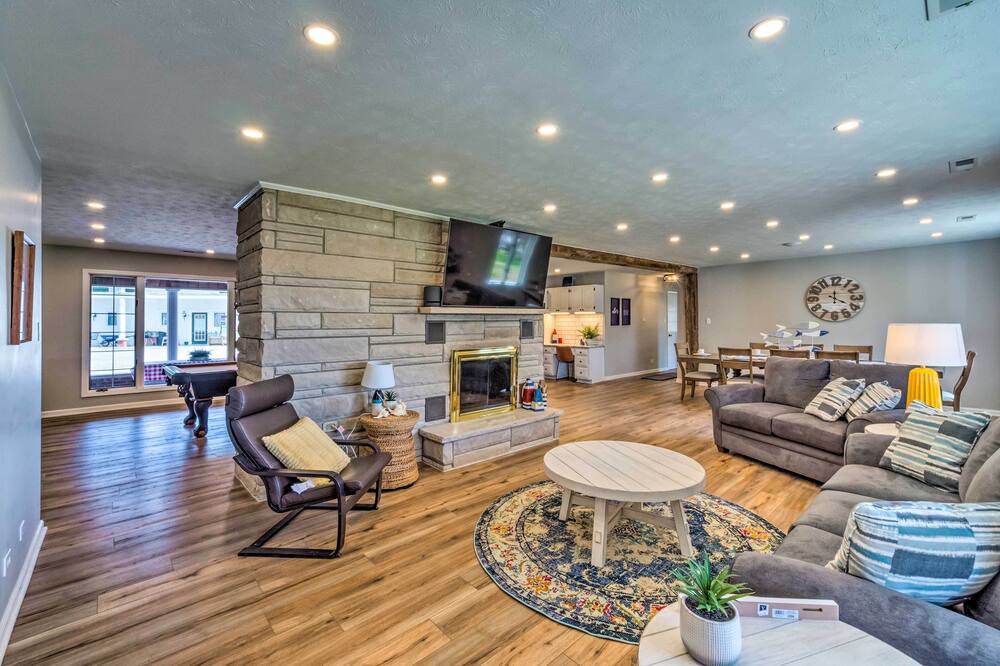 Photo of Livingroom in Gilbertsville