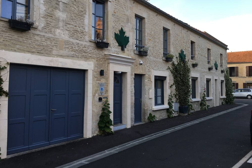 Photo of Outdoor in Bernieres-sur-Mer