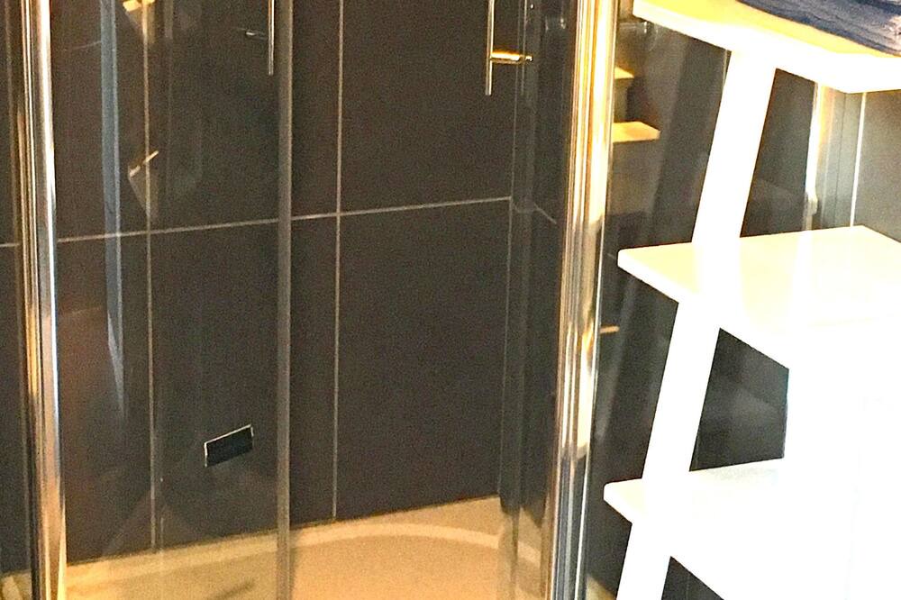 Photo of Bathroom in Bernieres-sur-Mer