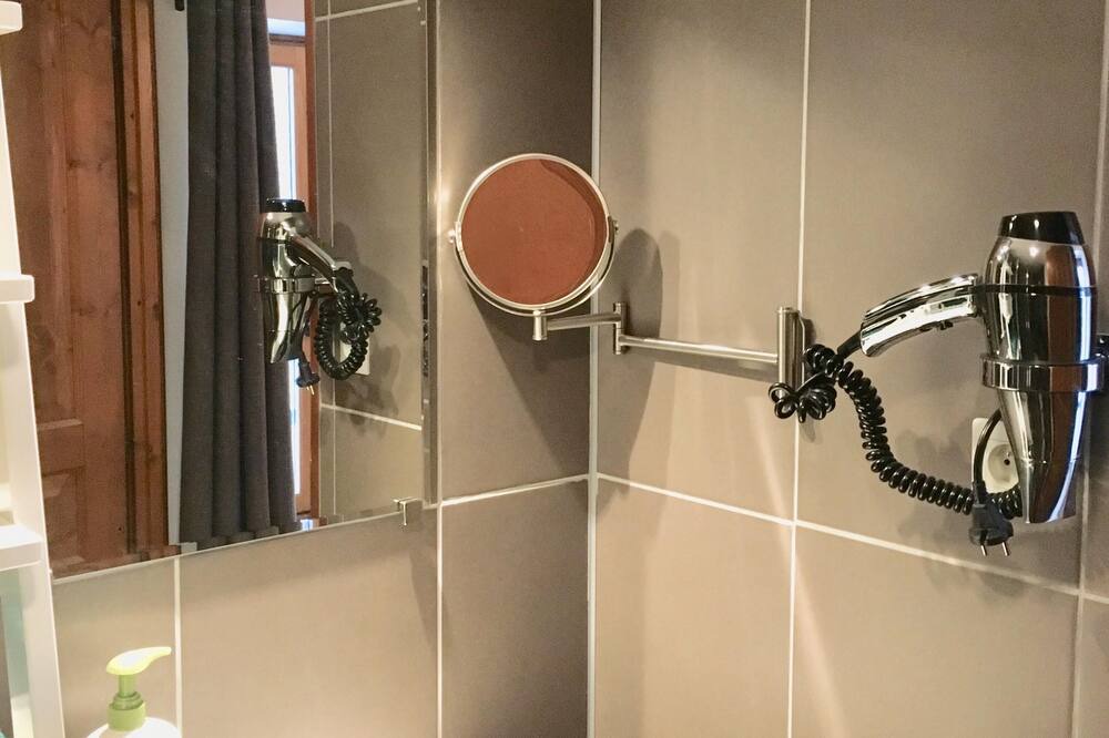 Photo of Bathroom in Bernieres-sur-Mer