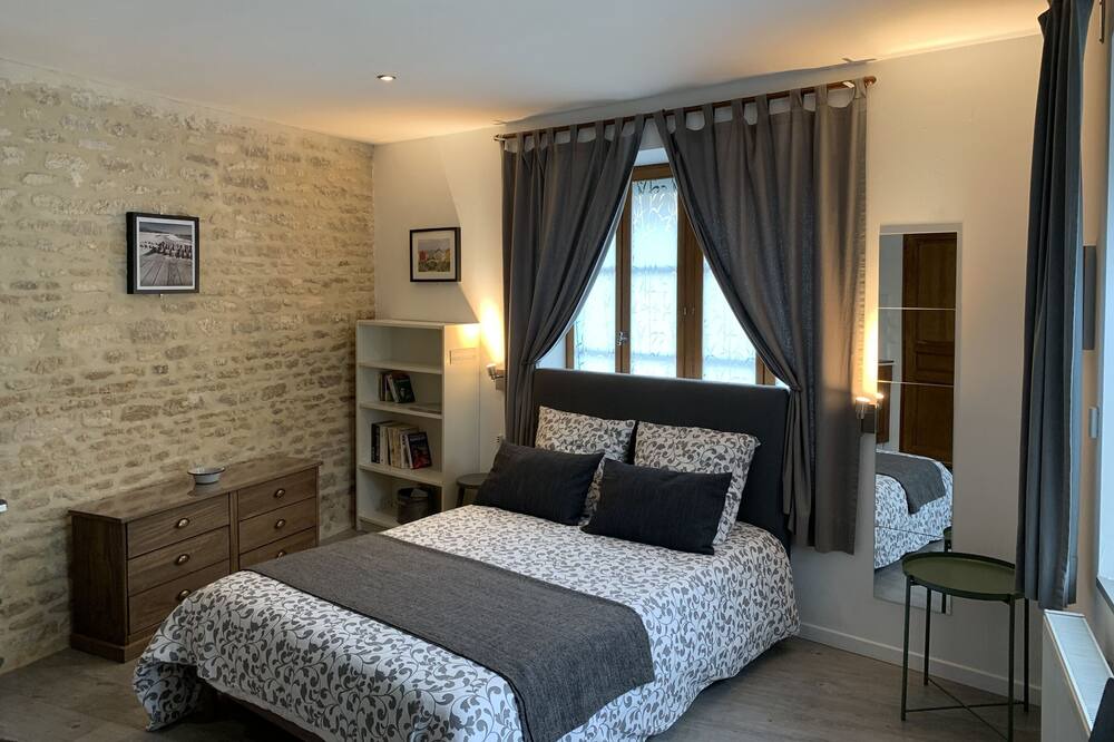 Photo of Bedroom in Bernieres-sur-Mer
