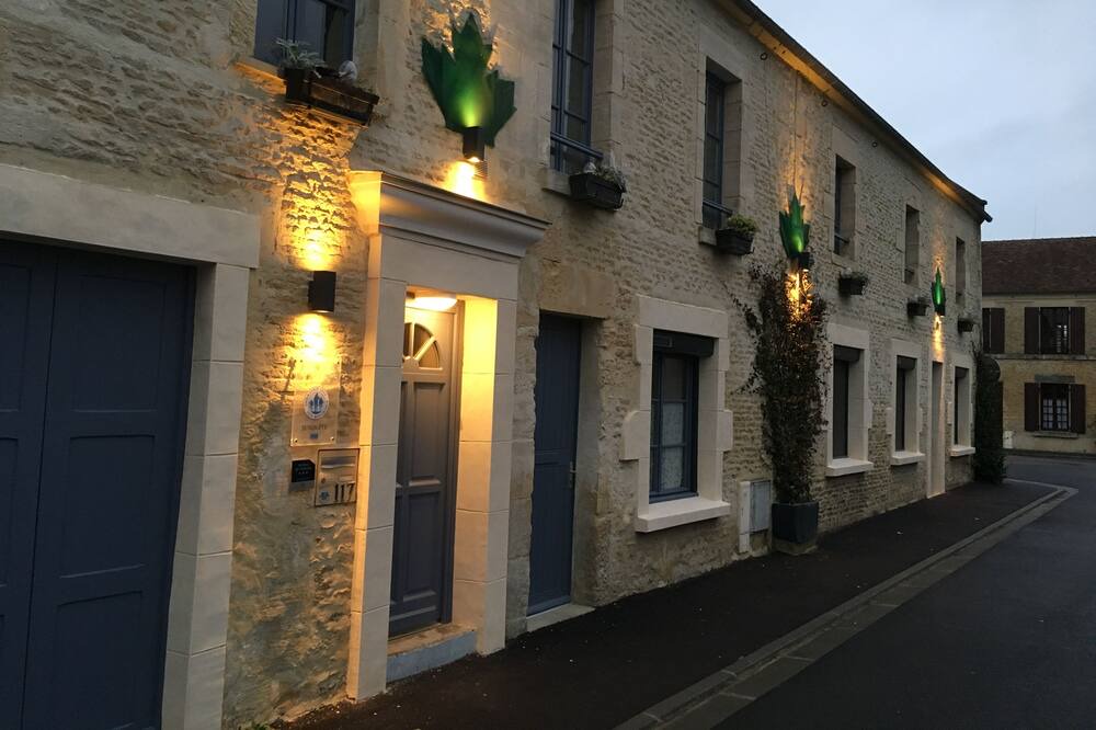 Photo of Outdoor in Bernieres-sur-Mer