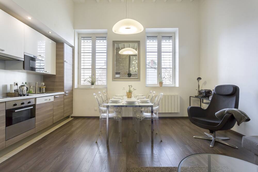 Photo of Others in La Croix Rousse