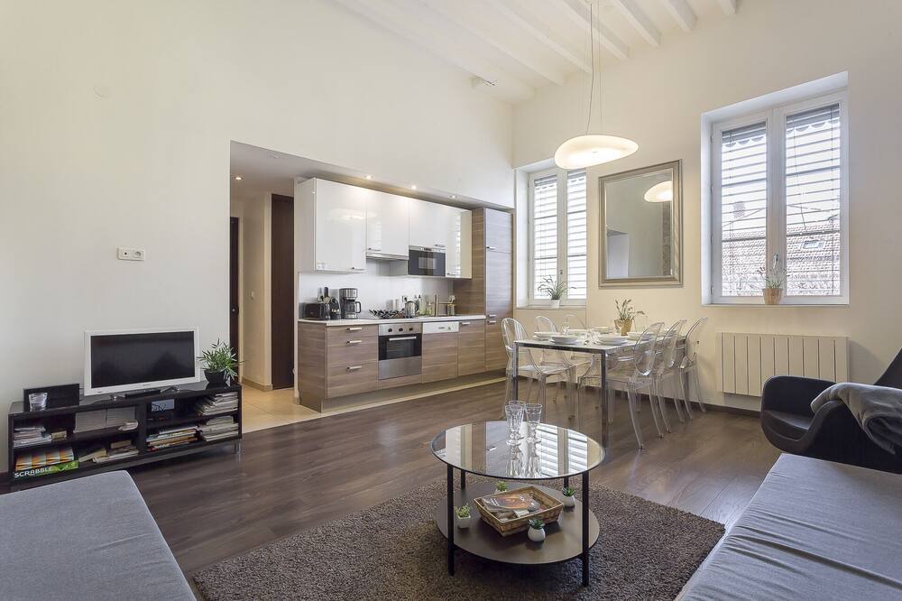 Photo of Others in La Croix Rousse