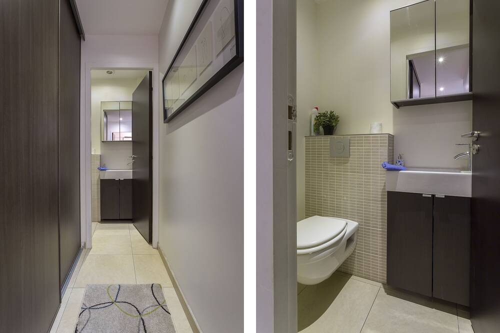 Photo of Bathroom in La Croix Rousse