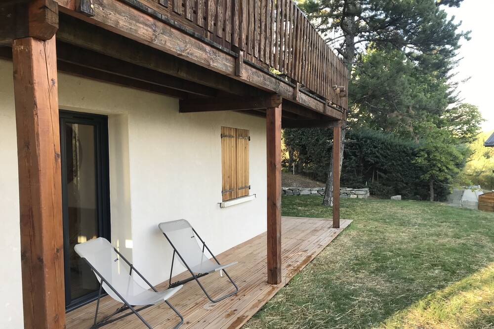 Photo of Patio Balcony in Barcelonnette