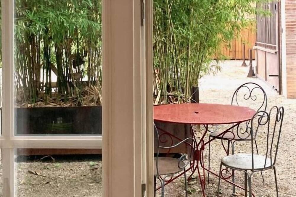 Photo of Outdoor in Saint-Genis