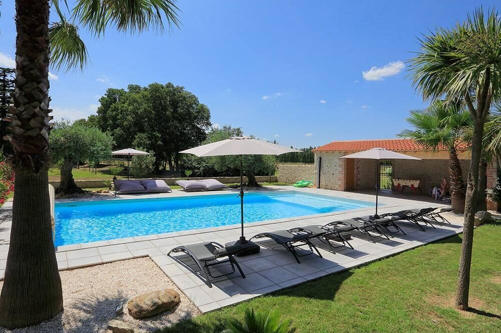Photo of Outdoor in Saint-Genis