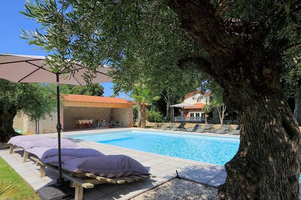 Photo of Outdoor in Saint-Genis