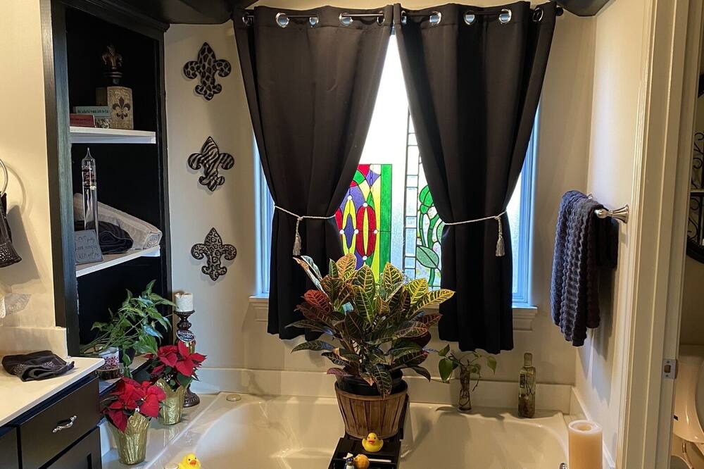 Photo of Bedroom in Guntersville