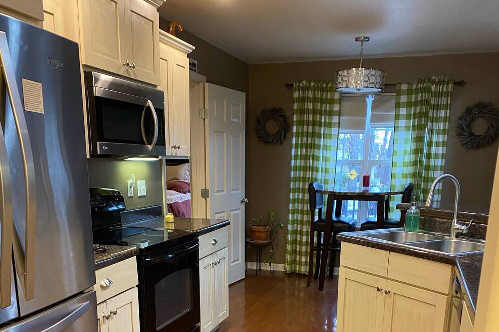 Photo of Kitchen in Guntersville