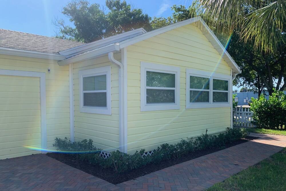 Photo of Bedroom in Delray Beach