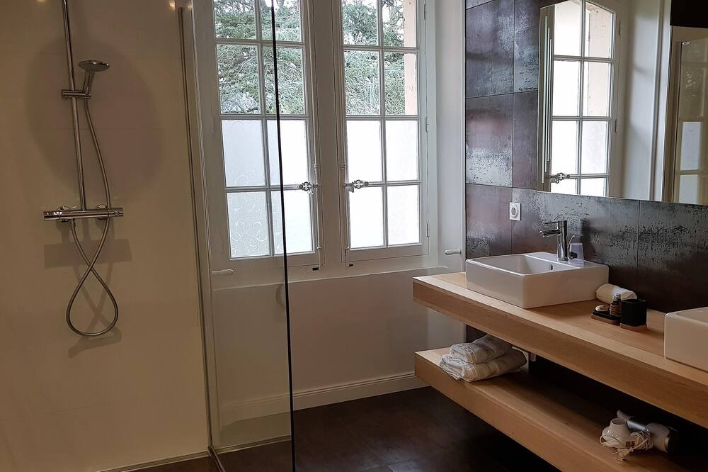 Photo of Bathroom in Labruguiere
