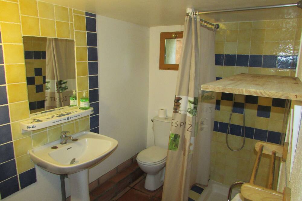 Photo of Bathroom in Saint-Nazaire