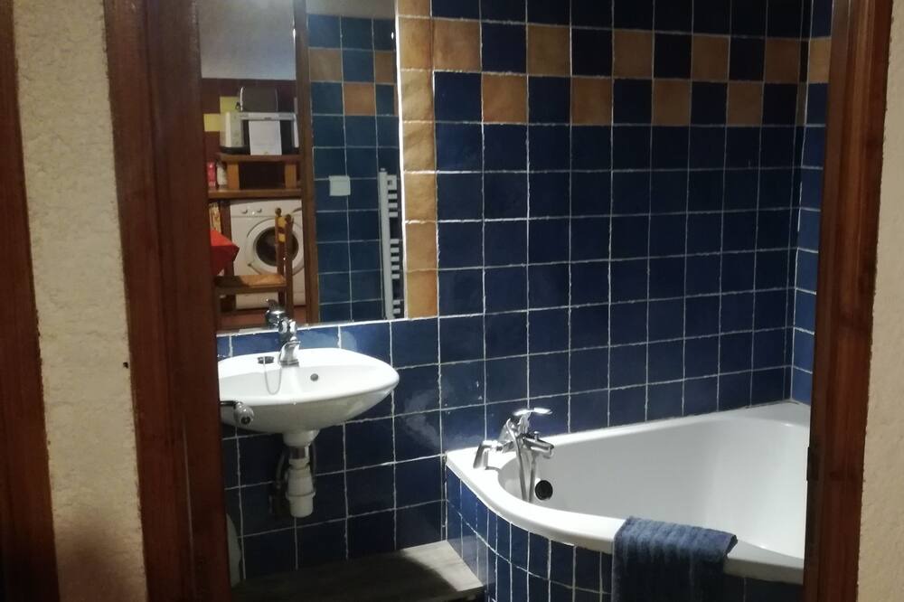 Photo of Bathroom in Saint-Nazaire
