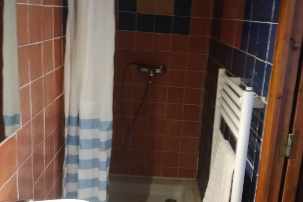 Photo of Bathroom in Saint-Nazaire