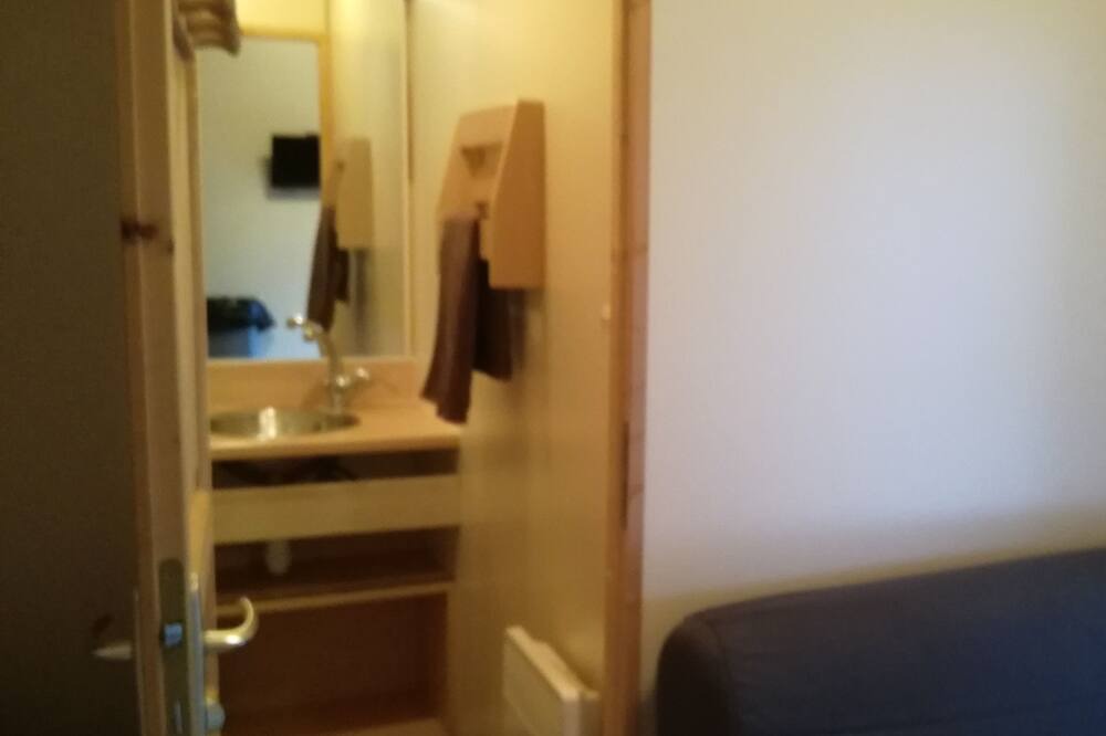 Photo of Bathroom in Theza