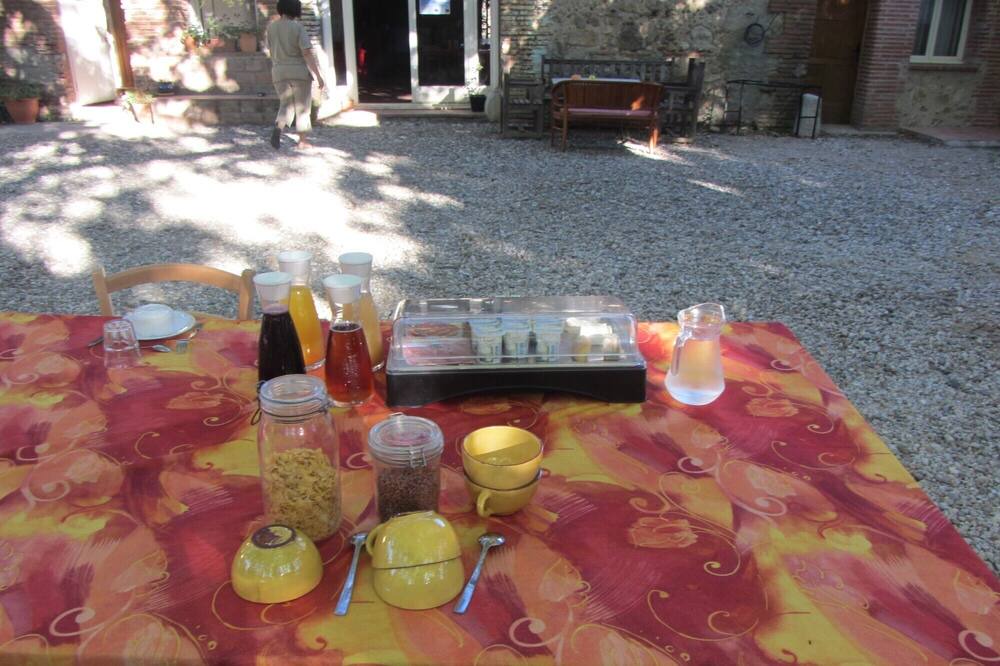 Photo of Outdoor in Theza
