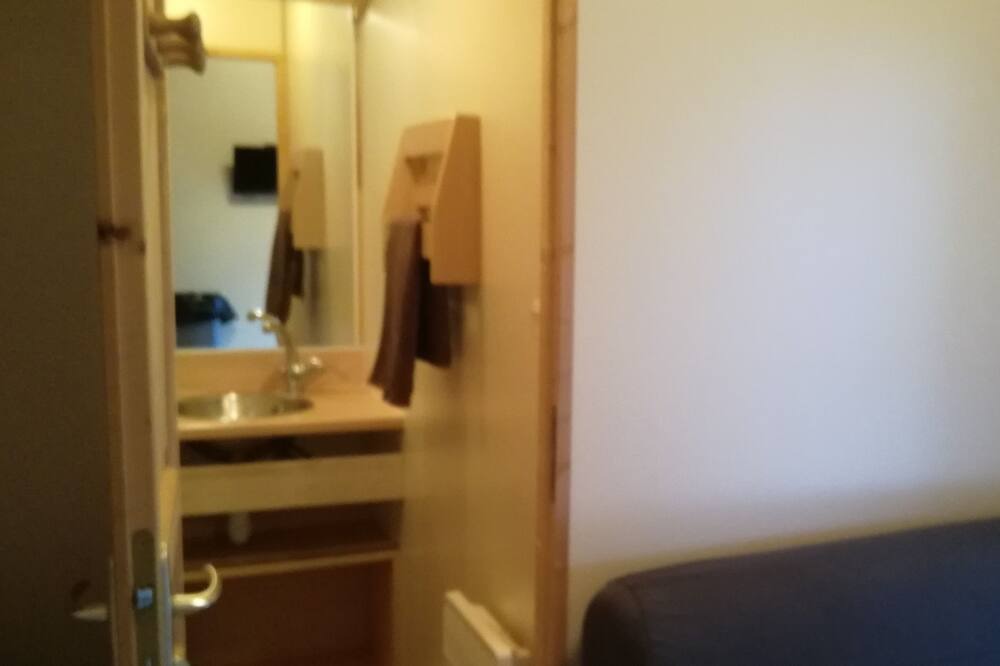 Photo of Bathroom in Theza